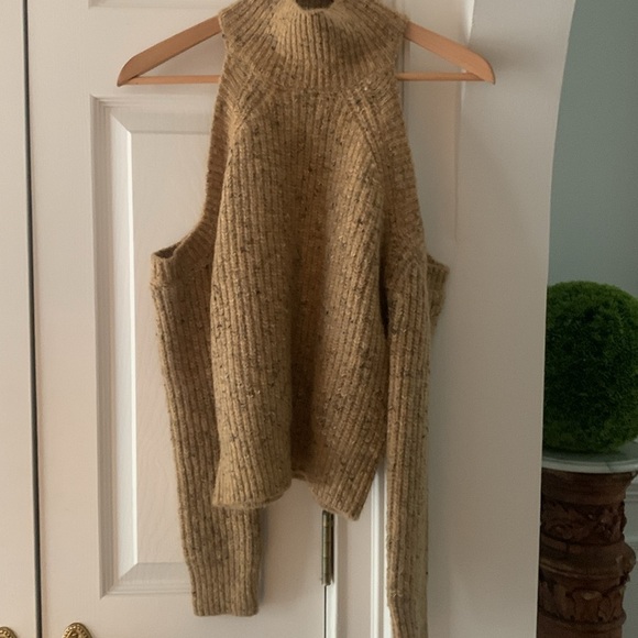 NWT ASTR THE LABEL Mock Sweater Cold Shoulder multi Camel Black specks Color - Picture 3 of 8